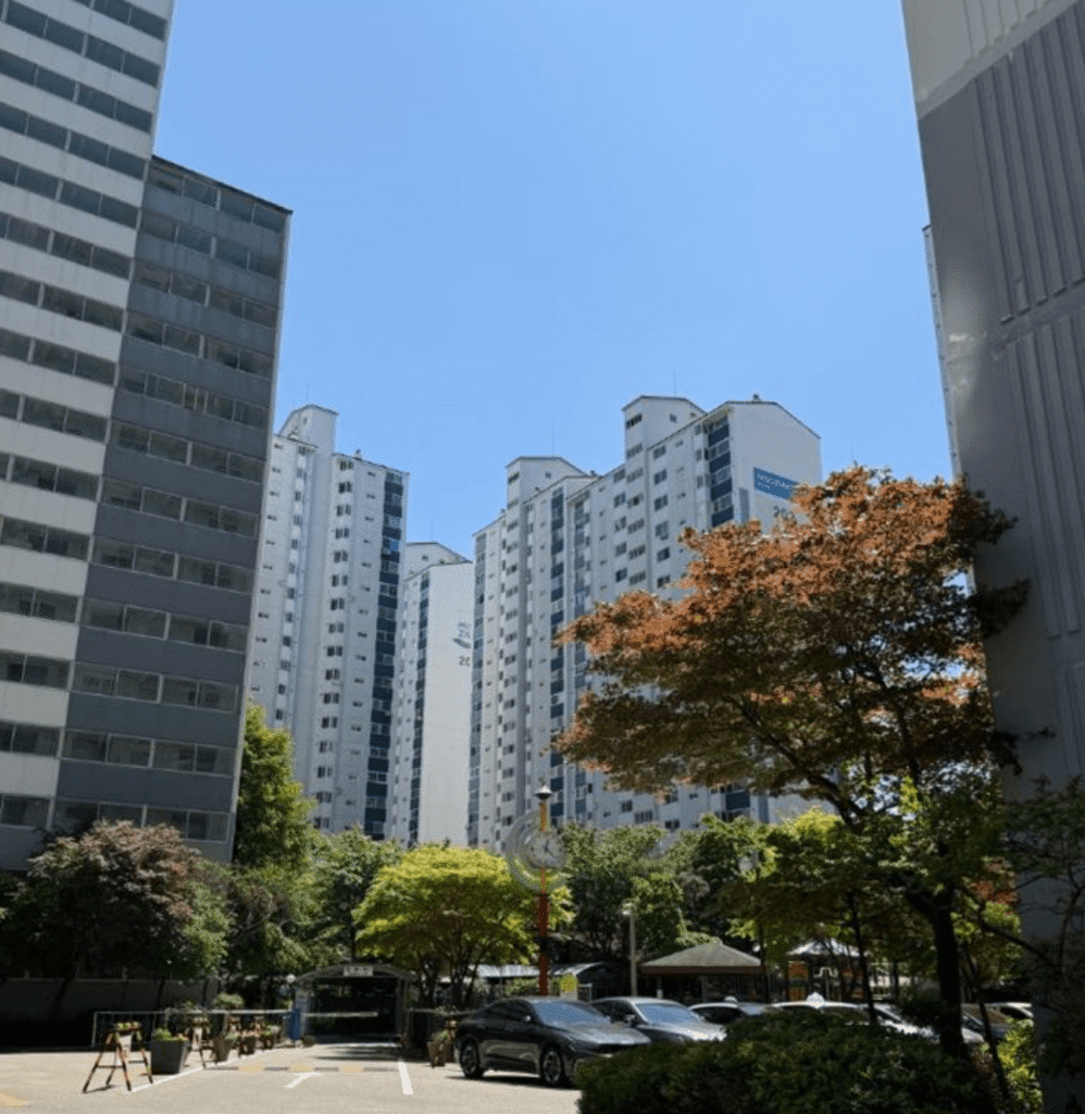 둔촌동 신성미소지움 외벽 도색 완료 단지 전경
